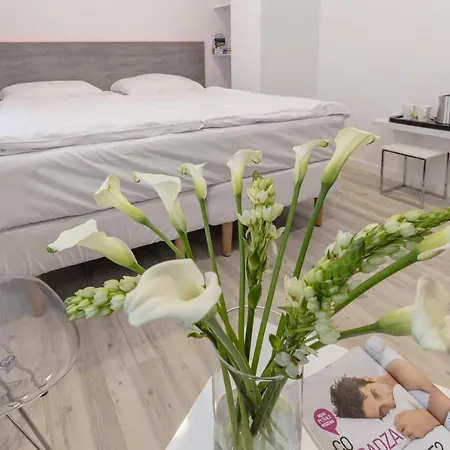 Rosa - 200m Od Morza 招待所 3*