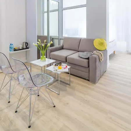 Rosa - 200m Od Morza 招待所 3*