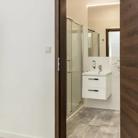 Rosa - 200m Od Morza 招待所 3*