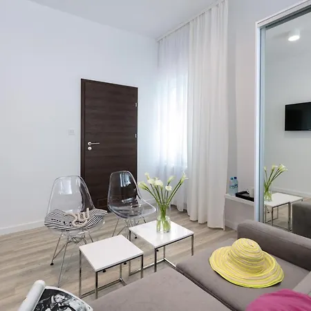 Rosa - 200m Od Morza 米兹多洛杰