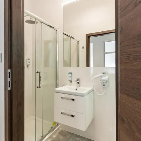 Rosa - 200m Od Morza